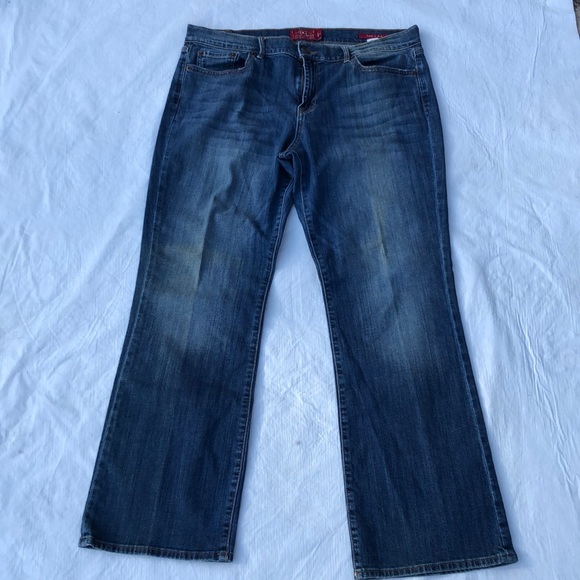 3/$30 Lucky Brand Sweet'n Low Boot Cut size 14 - Picture 4 of 8